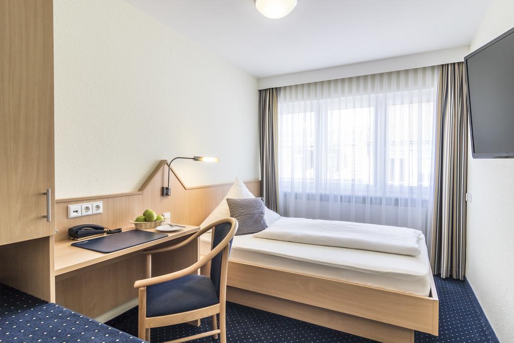 ריינפלדן Hotel Garni Oberrhein מראה חיצוני תמונה