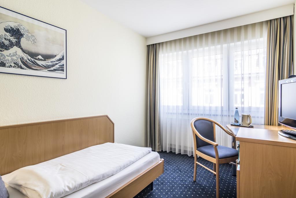 ריינפלדן Hotel Garni Oberrhein מראה חיצוני תמונה