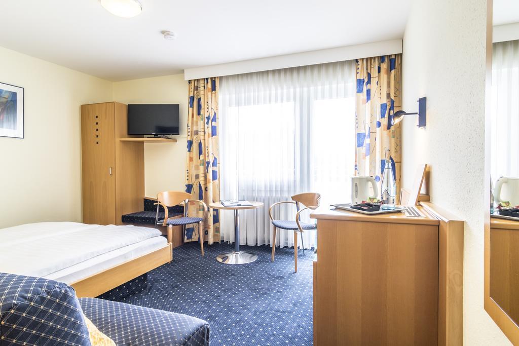ריינפלדן Hotel Garni Oberrhein חדר תמונה