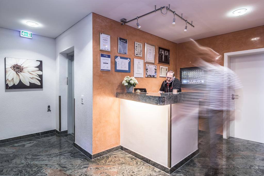 ריינפלדן Hotel Garni Oberrhein מראה חיצוני תמונה