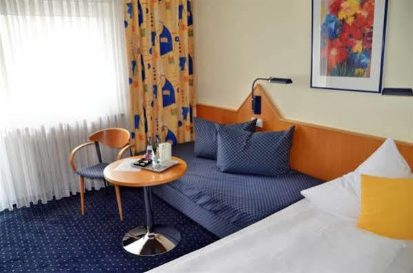 ריינפלדן Hotel Garni Oberrhein מראה חיצוני תמונה