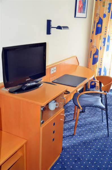 ריינפלדן Hotel Garni Oberrhein מראה חיצוני תמונה